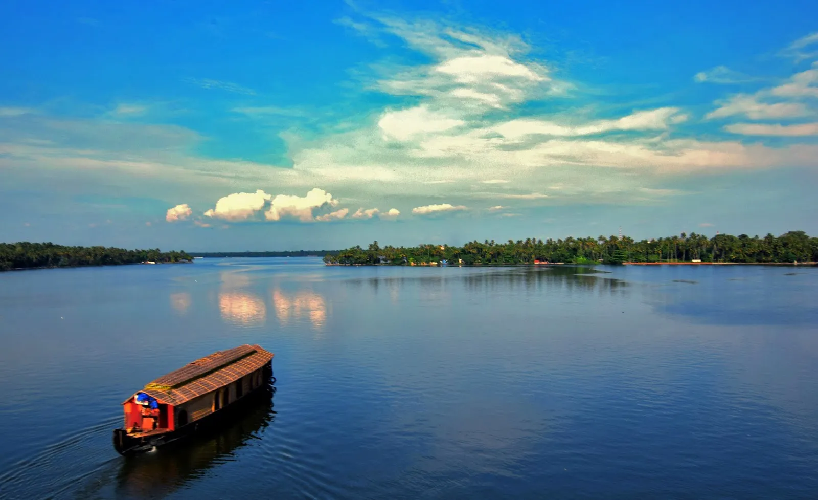 Ashtamudi Lake
